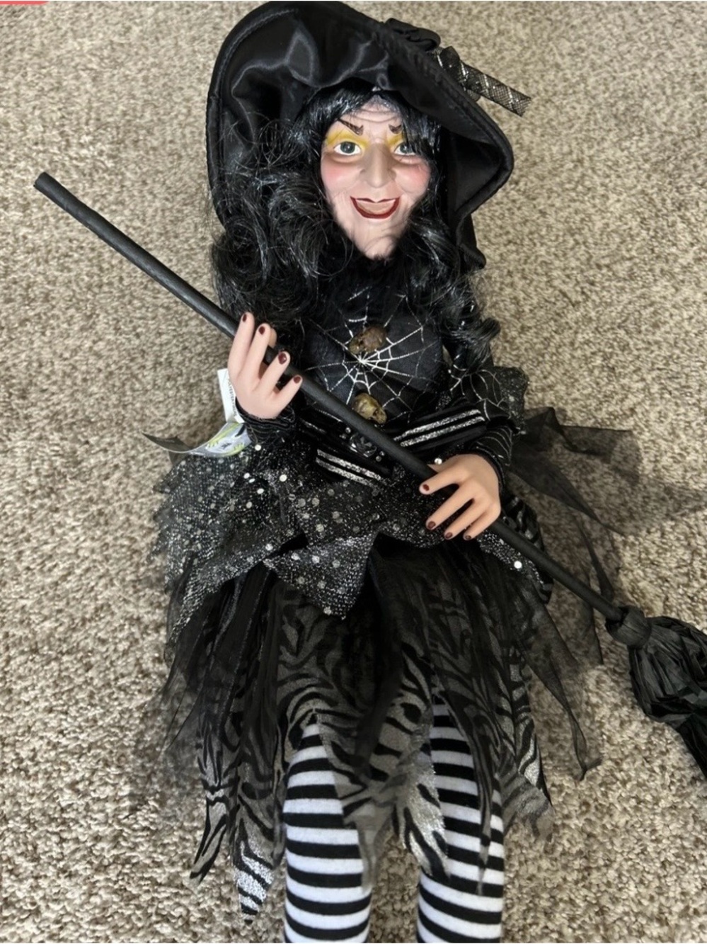 Pier 1 Agnes Broomsbury Witch Shelf/Ledge Tabletop Sitter Doll Halloween Decor